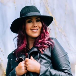 Meet your Posher, Annie